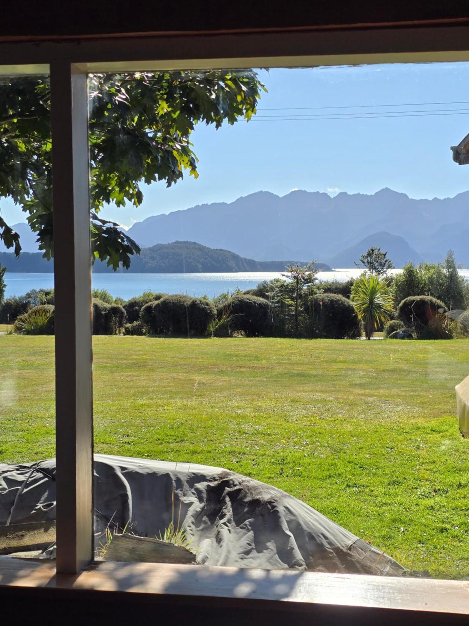 Manapouri Holiday Park 外观 照片